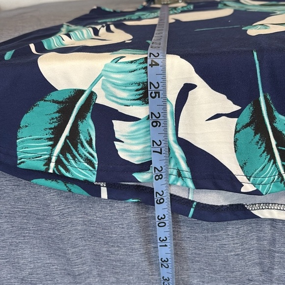 Wneedu Women’s XL Floral Lightweight Tank Top - Picture 5 of 6